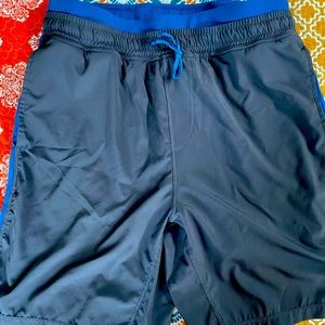 Men’s gym shorts with built in liner